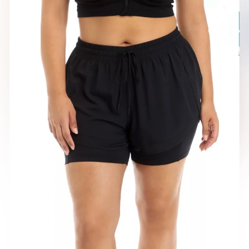 NWT Women's Yogalicious Lined Athletic 2-in-1 Mesh Shorts Black Large - Picture 2 of 9